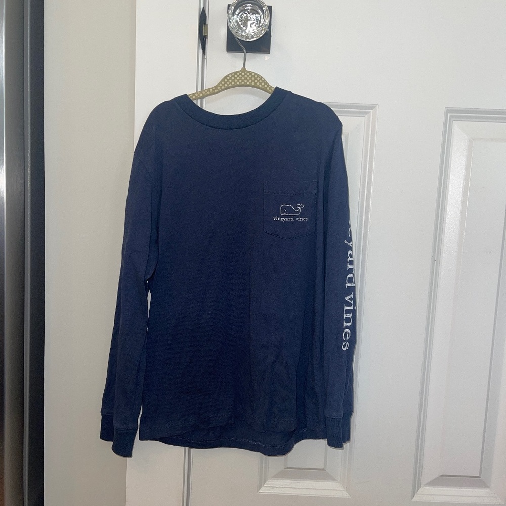 EUC Vineyard Vines t-shirt